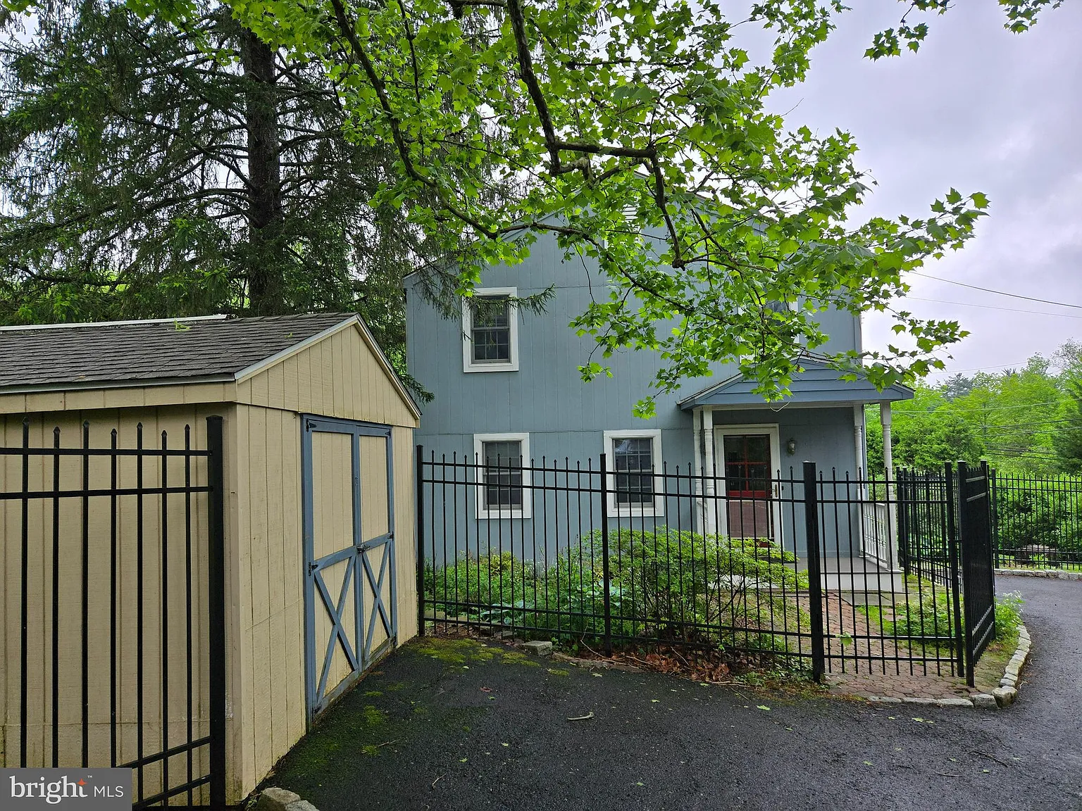 5 bed, 2744 sqft, $4,250 — Photo 3