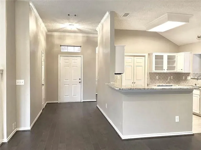 8000 Anchor St — Photo 17