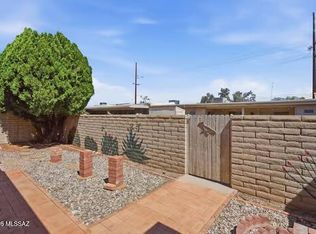 1062 N Caribe Ave, Tucson, AZ 85710