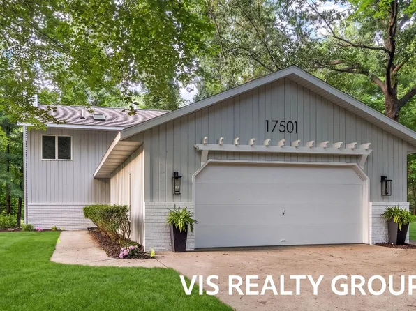 17501 W Spring Lake Rd, Spring Lake, MI 49456