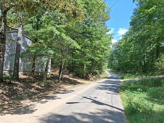 5th image of 1455 Isbell Rd