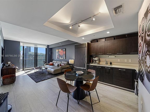 2nd image of 45 SW 9th St APT 3405