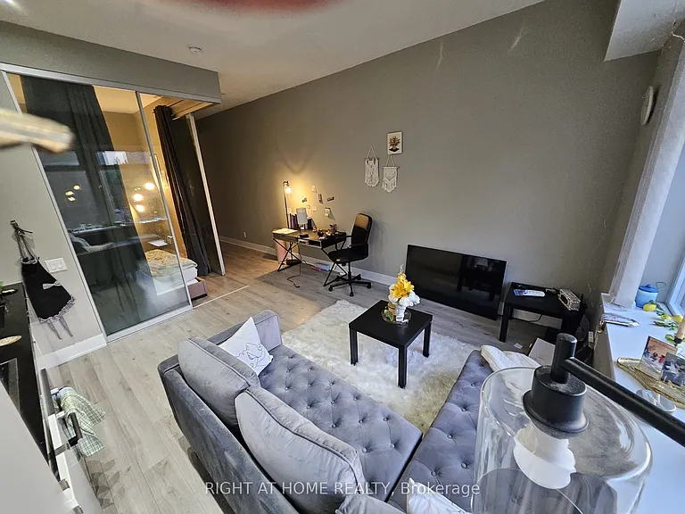 111 Saint Clair Ave W #426 — Photo 11