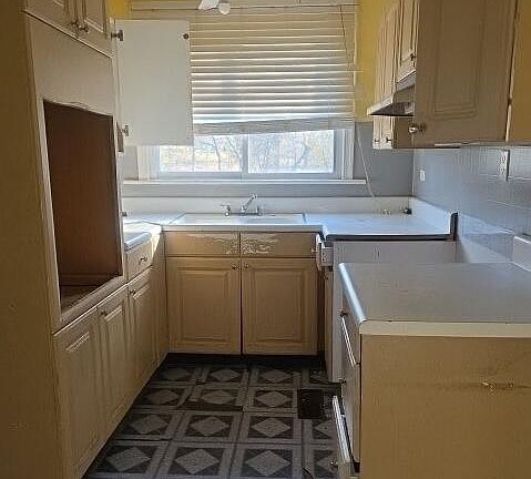 4th image of 4212 Howell Rd