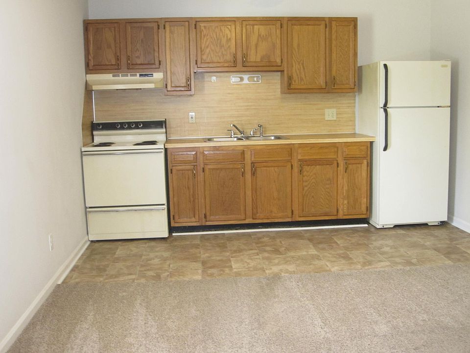 1st image of 29012 E 5th St