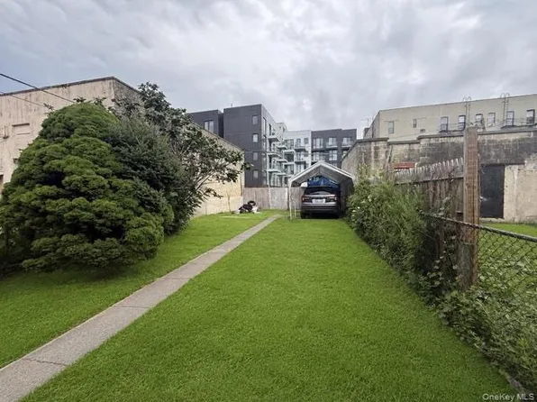 14-28 30th Drive
