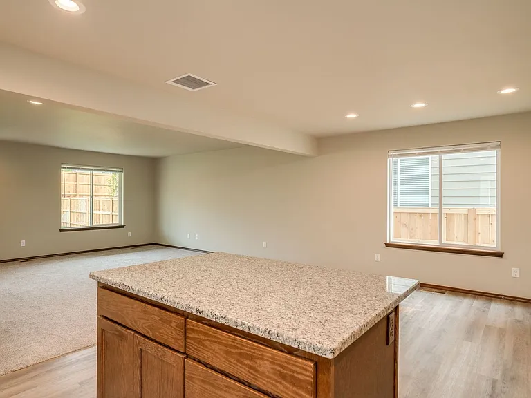 489 S Kansas Loop — Photo 15