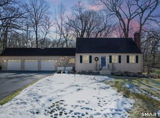 18 Ledgewood Drive, Farmington, CT 06032