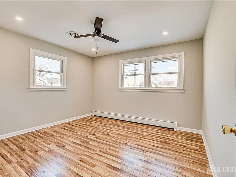 145 Somerset Ave — Photo 21