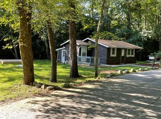 9 Locust Grove Ave, Scituate, RI 02831