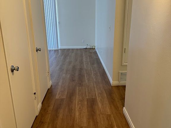 4th image of 1227 N Garsden Ave