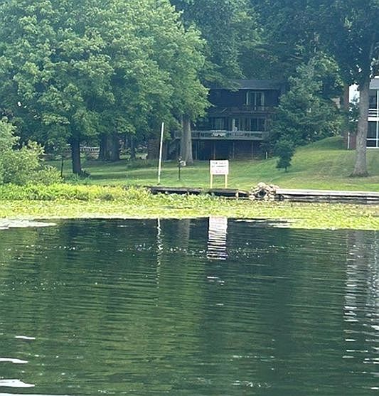 1st image of 122 Lake Front Dr