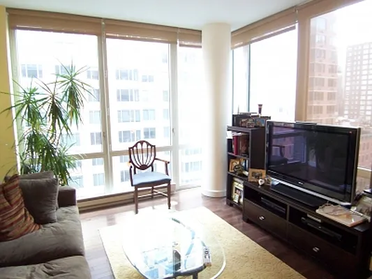 Rented by Citi Habitats | media 10