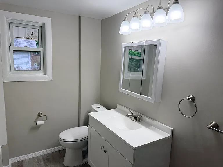 1146 Florida Ave — Photo 5