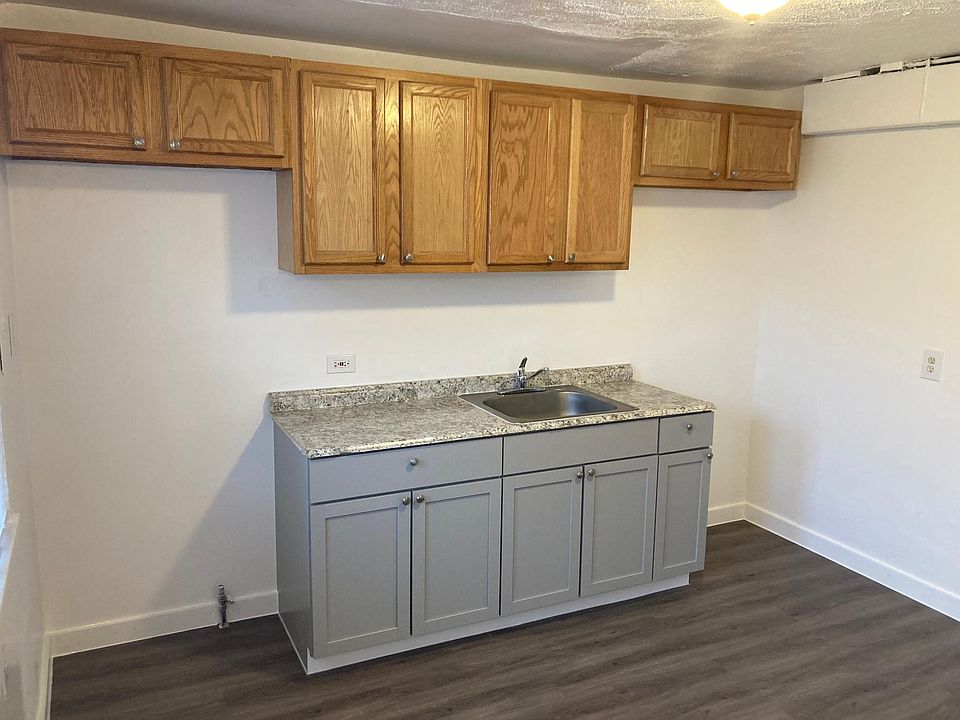 1st image of 34225 Dayton Ct