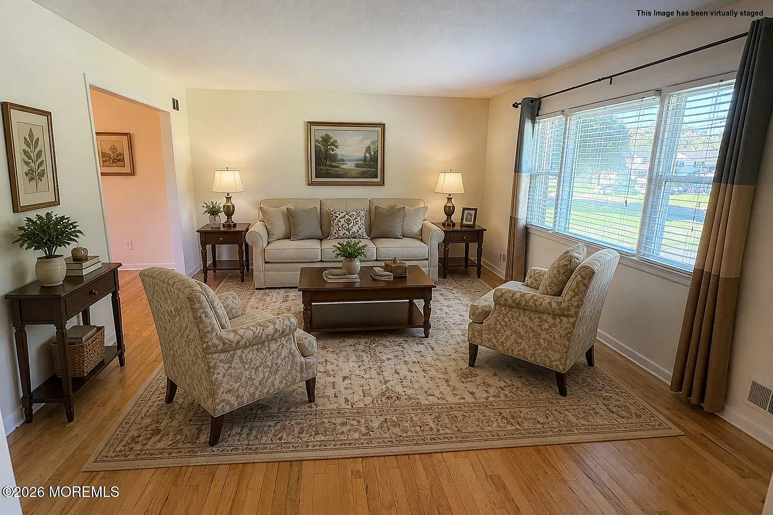 3 bed, 1394 sqft, $3,400 — Photo 2