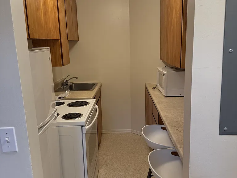 6402 Phinney Ave N #C — Photo 2