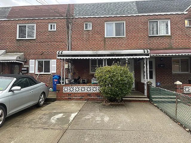 1st image of 1146 E 82nd St
