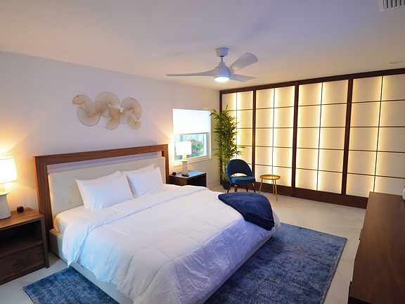 Master bedroom, 70" smart TV, master bath ensuite, large walk in closet