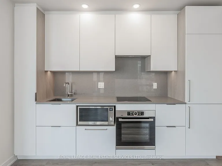 28 Freeland St #1307 — Photo 3