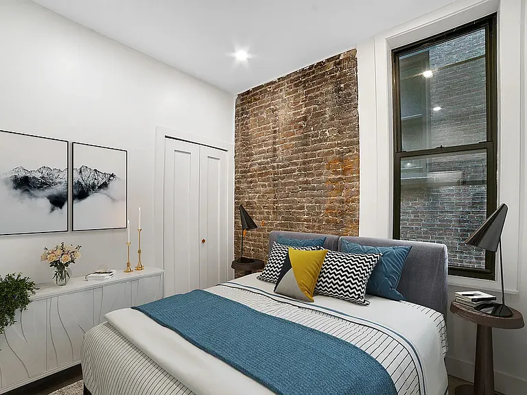 241 W 75th St #8 — Photo 4