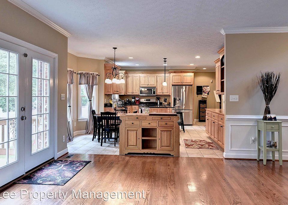 1st image of 514 Richter Ln