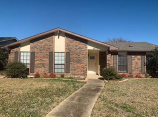 2917 Silverdale Ln, Garland, TX 75044