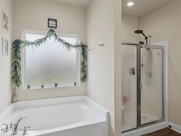 10784 Chapelwood Dr — Photo 14