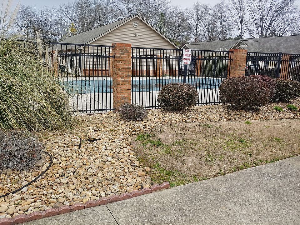 2nd image of 1704 Cedar Creek Dr