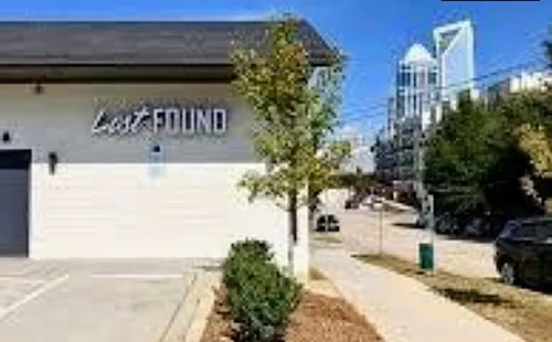 264 W Bland St Photo 1