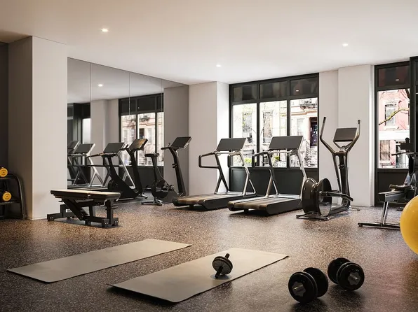 244 E 52nd St #5B, New York, NY 10022