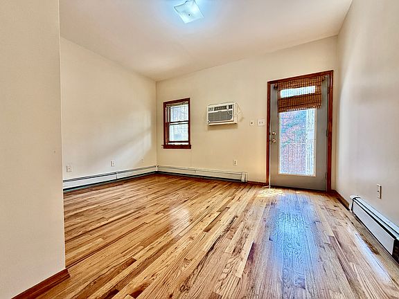 4th image of 362 Prospect Ave #1
