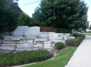 621 Foxridge Dr, Fox Lake, IL 60020