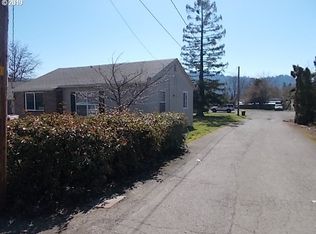 300 NW Sherry St, Winston, OR 97496