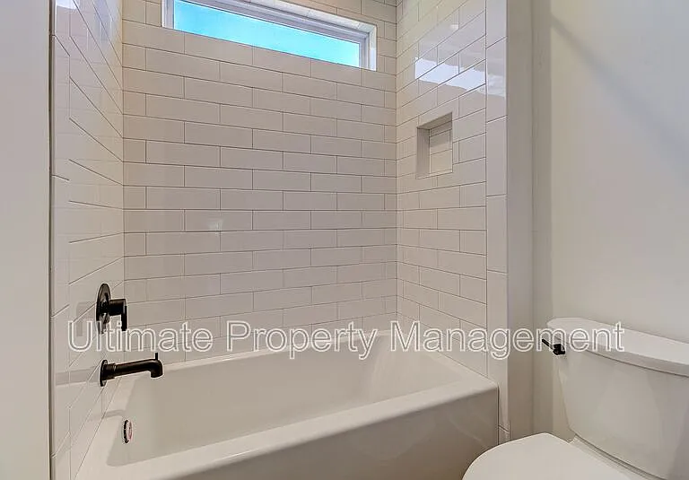 213 Myrtle Ave — Photo 20