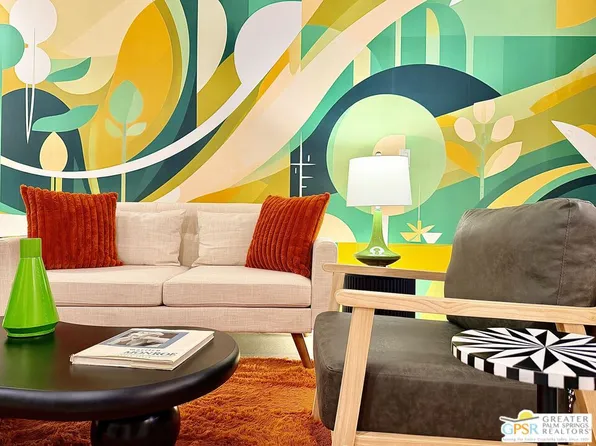 588 E San Lorenzo Rd APT 104, Palm Springs, CA 92264