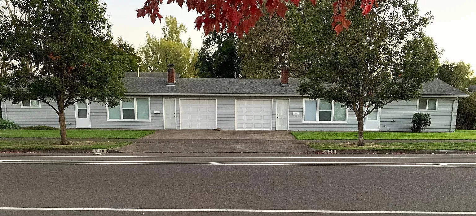 2 bed, 1.0 bath, $1,600 — Photo 1