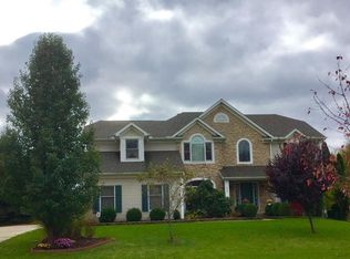 825 Rock Creek Dr, Aurora, OH 44202