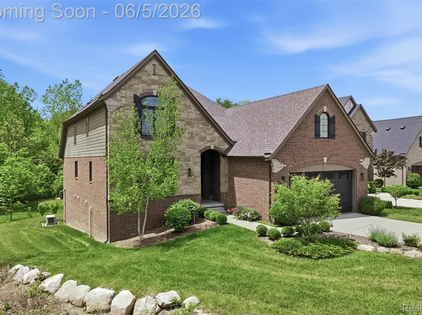 11701 Tuscany Ct, Plymouth, MI 48170