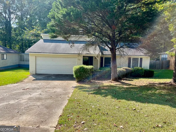 8233 Creekline Ct, Riverdale, GA 30274