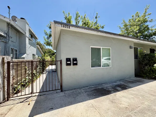 16006 Bassett St, Van Nuys, CA 91406