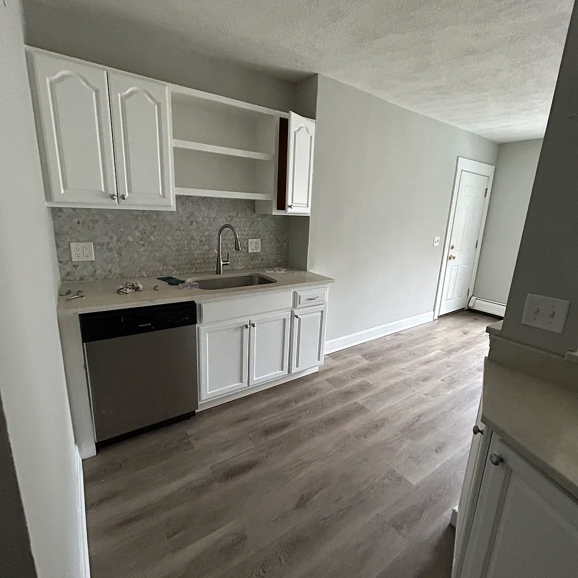 3 bed, 1.0 bath, $2,900 — Photo 4