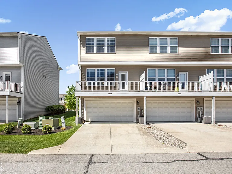 12692 Tamworth Dr — Photo 42