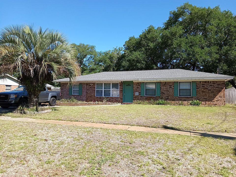 1st image of 325 Parkway Pl