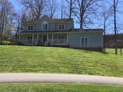 250 White Oak Cir, Franklin, NC, 28734