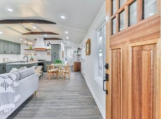 135 S Padre Juan Ave, Ojai, CA 93023