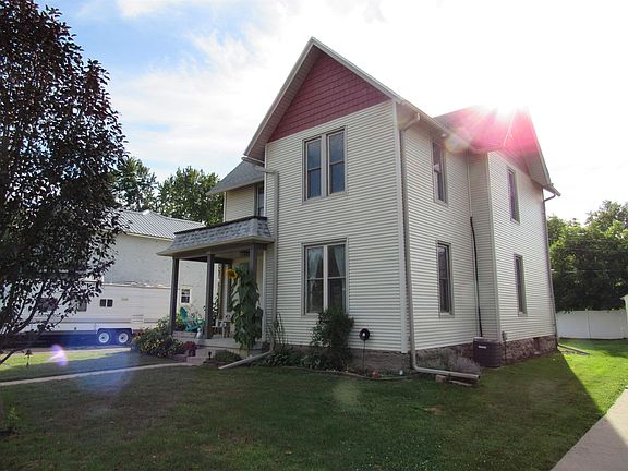 3rd image of 104 S Prospect St