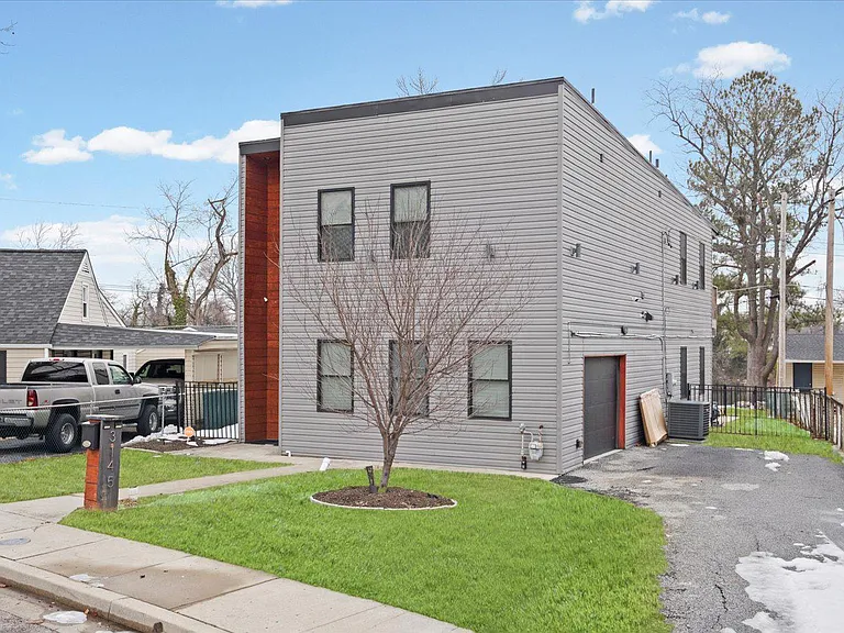 3145 Baybriar Rd — Photo 10