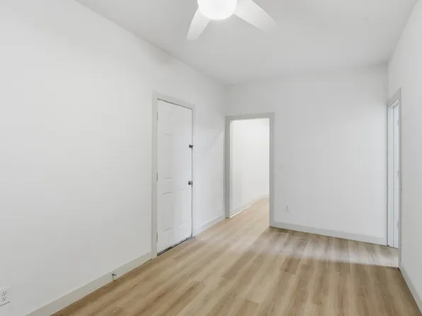 316 N Oakland Ave #10, Oakland, NE 68045