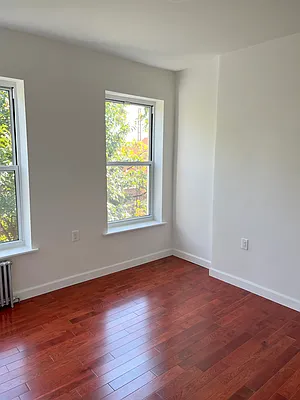 Rented by Richard Macias, LREB | media 23